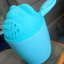 Baby Shampoo Shower Cup Safe Soft Bathing Water Scorpion Baby Bath Tumbler Hair Washing Mug Rainer