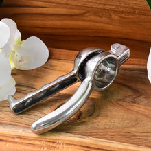 Supermom Aluminum Lemon Squeezer (1 Pc)