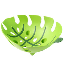 Supermom Leaf-Shaped Plastic Fruit Basket (1 Pc)