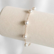 Timeless Elegant Pearl Chain Bracelet