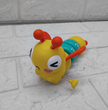 Wiggle Wings Animated Bee Clockwork Spring Plush Toy (1 Piece)