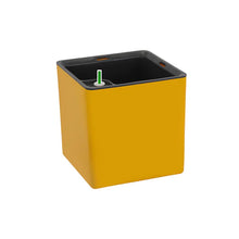 Columbus Self-Watering Planter