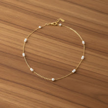 Classic Black & White Pearl Necklace