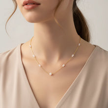 Classic Black & White Pearl Necklace